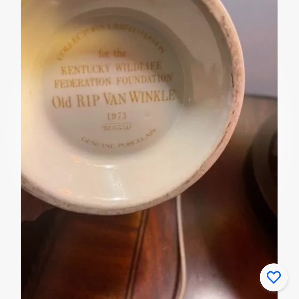This is a pappy van winkle decanter. No whiskey. Kentucky sportsman.
